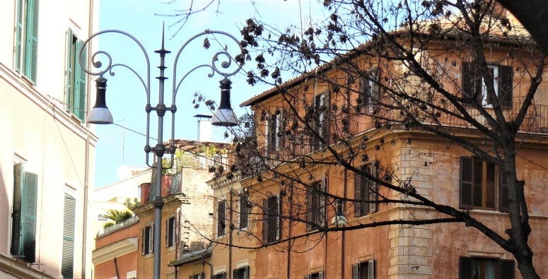 rome-piazza-di-san-cosimato-building