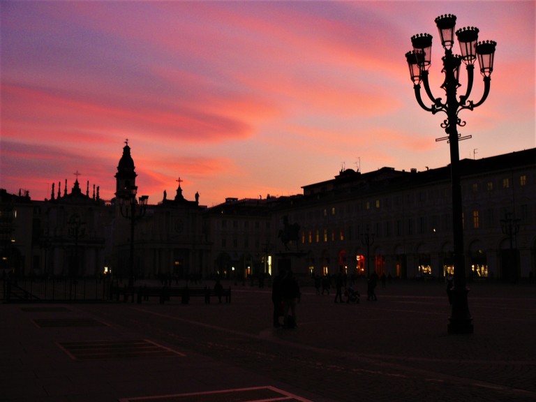 turin-piazza-san-carlo-sunset